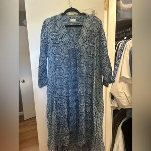 WORLD MARKET BLUE PATTERNED DRESS